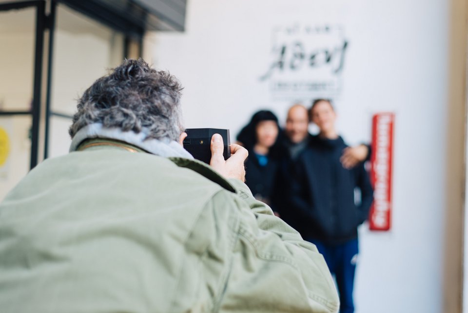 Χριστουγεννιάτικο πέρασμα για χιλιάδες Αθηναίους από τα 15 νέα καταστήματα σε Στοά Εμπόρων και Πλατεία Θεάτρου [εικόνες] | iefimerida.gr 1