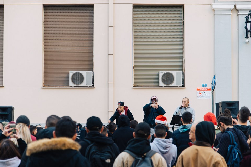 Χριστουγεννιάτικο πέρασμα για χιλιάδες Αθηναίους από τα 15 νέα καταστήματα σε Στοά Εμπόρων και Πλατεία Θεάτρου [εικόνες] | iefimerida.gr 4