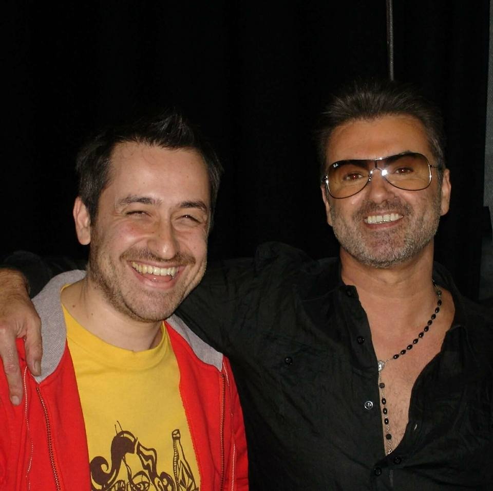 Οταν ο Θέμης Γεωργαντάς είχε φωτογραφηθεί αγκαλιά με τον Τζορτζ Μάικλ [εικόνα] | iefimerida.gr 0