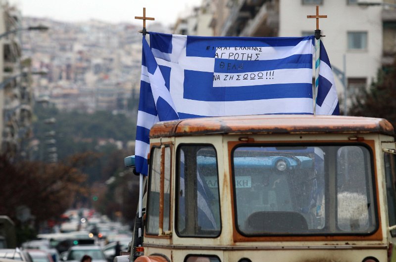 Περισσότερα από 350 τρακτέρ στον Λευκό Πύργο [εικόνες] | iefimerida.gr 3