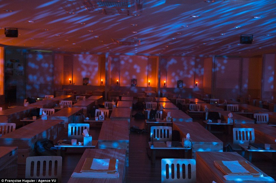 Eτσι είναι να είσαι νεκρός για μία μέρα - Οι σχολές «θανάτου» που κατέκτησαν την Νότια Κορέα [εικόνες] | iefimerida.gr 4