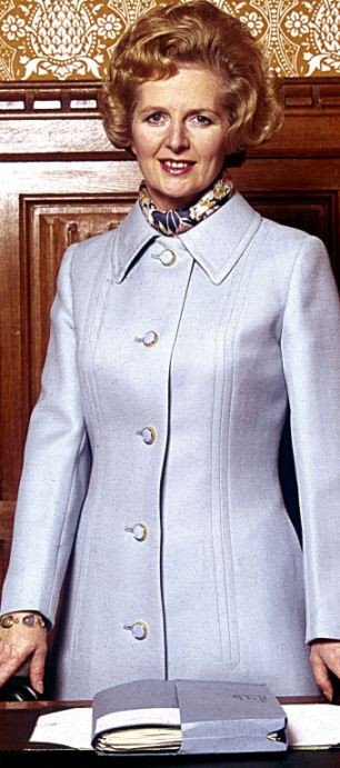 Μάργκαρετ Θάτσερ: Τα ρούχα της άφησαν εποχή- Ακόμη τα μιμούνται οι γυναίκες [εικόνες] | iefimerida.gr 1