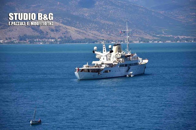 Στα ανοικτά του Ναυπλίου η θρυλική θαλαμηγός «Χριστίνα» του Ωνάση [εικόνες & βίντεο] | iefimerida.gr 2