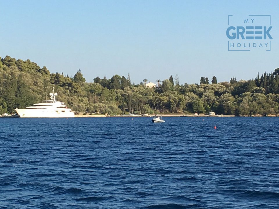 Η θαλαμηγός του Ριμπολόβλεφ στον Σκορπιό [εικόνες & βίντεο] | iefimerida.gr 3