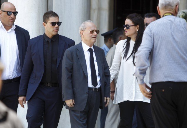 Λύγισε ο Θανάσης Γιαννακόπουλος στο «αντίο» στον αδερφό του Παύλο [εικόνες] | iefimerida.gr 0