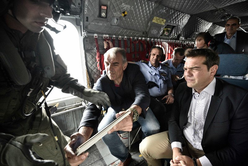 Πτήση πάνω από την καμμένη Θάσο έκανε ο Αλέξης Τσίπρας -Τι είδε ο πρωθυπουργός [εικόνες] | iefimerida.gr 4