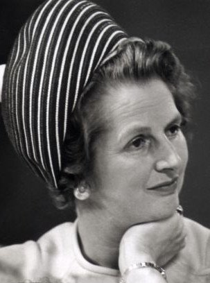 Μάργκαρετ Θάτσερ: Τα ρούχα της άφησαν εποχή- Ακόμη τα μιμούνται οι γυναίκες [εικόνες] | iefimerida.gr 2