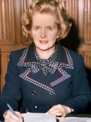 Μάργκαρετ Θάτσερ: Τα ρούχα της άφησαν εποχή- Ακόμη τα μιμούνται οι γυναίκες [εικόνες] | iefimerida.gr 3