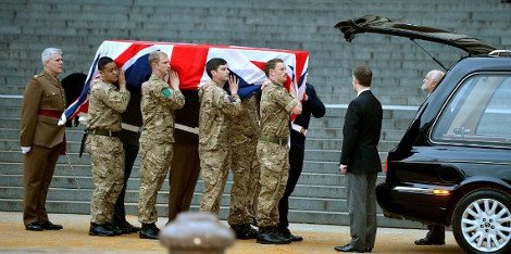 Η Μάργκαρετ Θάτσερ στο φέρετρο [εικόνες] | iefimerida.gr 0