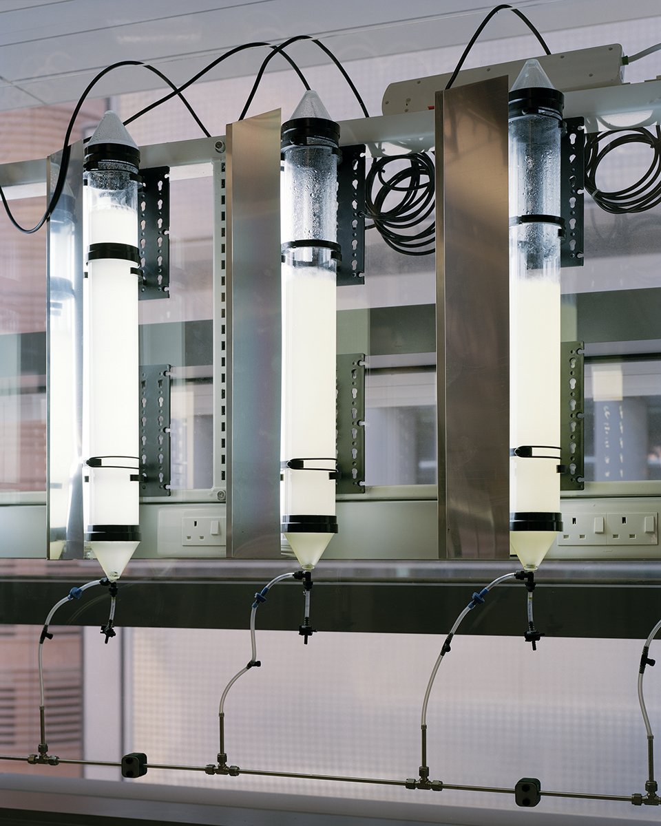 Στο Αμπου Ντάμπι, στη μέση της ερήμου χτίζεται από το μηδέν μια πόλη -Εντυπωσιακή, οικολογική, δροσερή [εικόνες & βίντεο] | iefimerida.gr 10