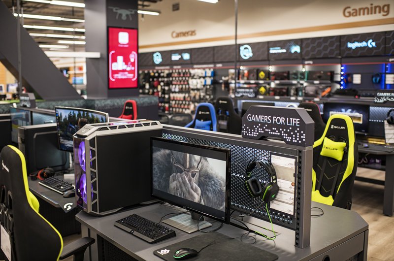 Κωτσόβολος στο The Mall Athens: Μία μοναδική εμπειρία gaming [εικόνες] | iefimerida.gr 1