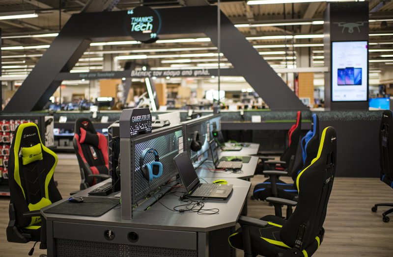 Κωτσόβολος στο The Mall Athens: Μία μοναδική εμπειρία gaming [εικόνες] | iefimerida.gr 0