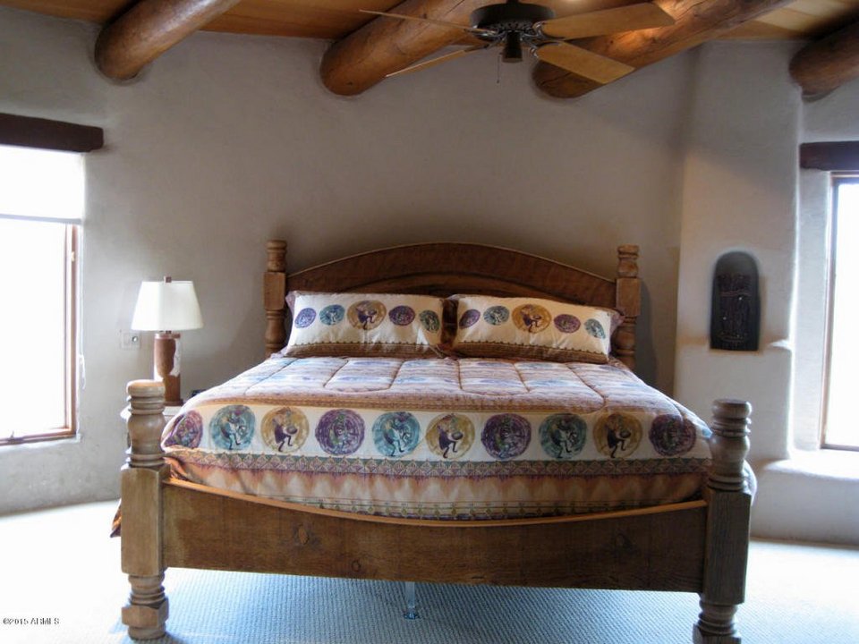 Το πιο πρωτότυπο σπίτι - Χαμένο ανάμεσα στα βράχια και την έρημο [εικόνες] | iefimerida.gr 11