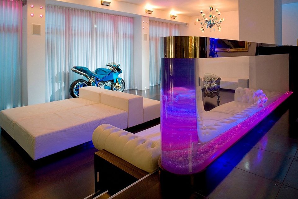 Αυτό είναι το χλιδάτο σπίτι που πουλάει αμερικανός επιχειρηματίας -Ποια σχέση είχε με τον «Λύκο της Γουόλ Στριτ» [εικόνες] | iefimerida.gr 13