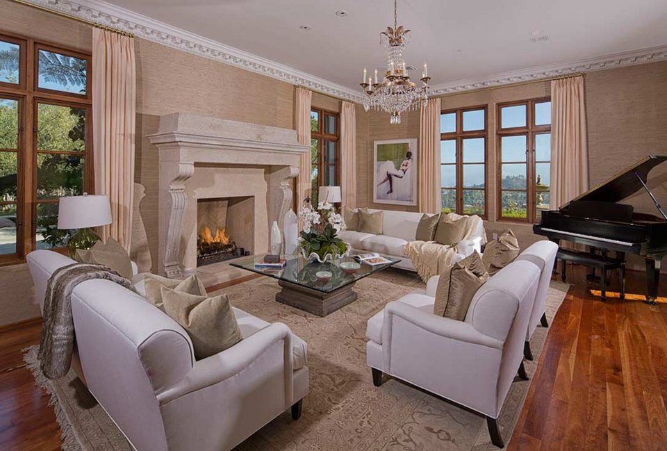 Η Χάιντι Κλουμ πουλάει την υπερπολυτελή βίλα της στο Λος Αντζελες για 25.000.000 δολάρια [εικόνες] | iefimerida.gr 10