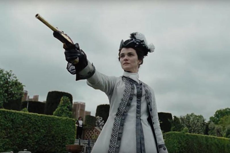 The Favourite: Τα φοβερά κοστούμια φτιάχτηκαν από το μηδέν -Με τζιν και ψεύτικες πέρλες [εικόνες]  | iefimerida.gr 4