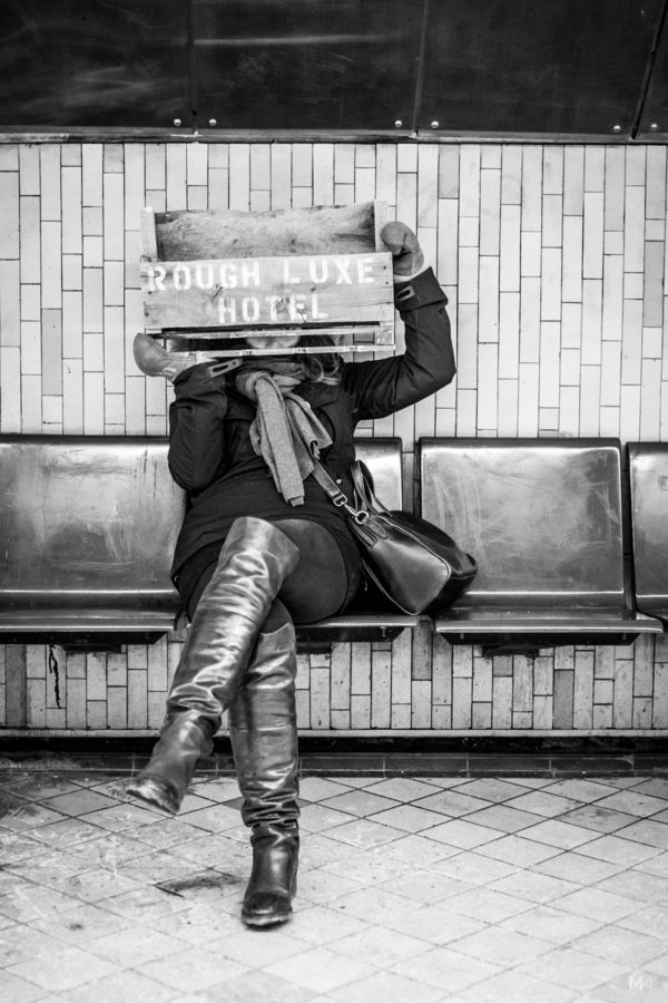 Ζευγάρι βγάζει ΤΙΣ φωτογραφίες -Η νεαρή δεν δείχνει ποτέ πρόσωπο, αλλά καθηλώνει και έτσι [εικόνες] | iefimerida.gr 9