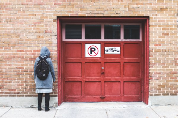 Ζευγάρι βγάζει ΤΙΣ φωτογραφίες -Η νεαρή δεν δείχνει ποτέ πρόσωπο, αλλά καθηλώνει και έτσι [εικόνες] | iefimerida.gr 13