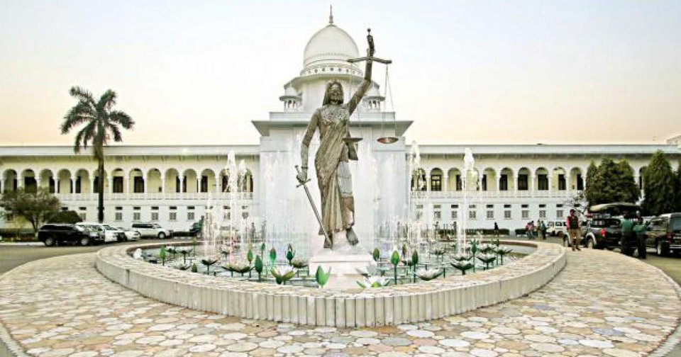 Ακραίοι Ισλαμιστές κατέστρεψαν άγαλμα της αρχαίας Θέμιδας στο Μπαγκλαντές [εικόνα & βίντεο]  | iefimerida.gr 0