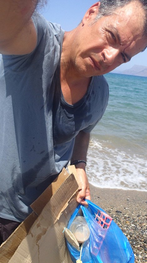 30 φωτογραφίες από τις καλοκαιρινές διακοπές του Σταύρου Θεοδωράκη [εικόνες]  | iefimerida.gr 1