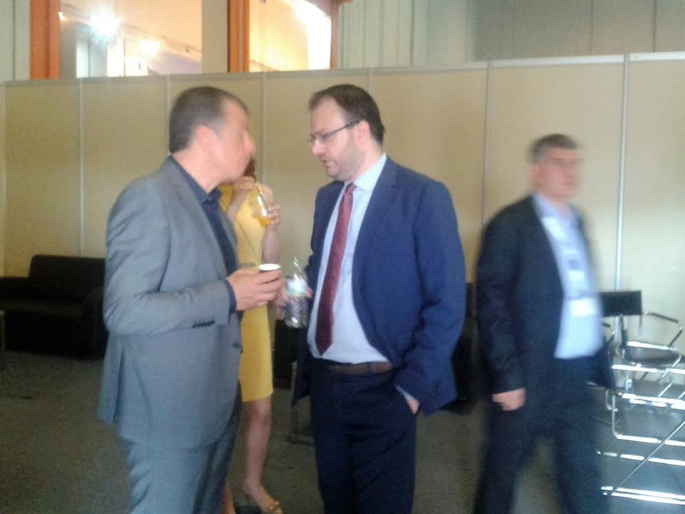 Τα πηγαδάκια με την Κεντροαριστερά στο συνέδριο της ΝΔ [εικόνες] | iefimerida.gr 0