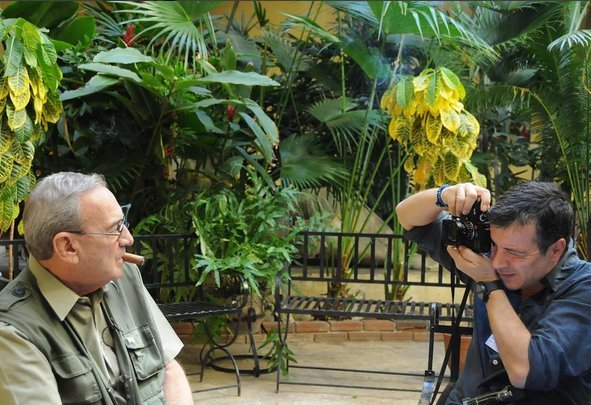 Ο Θεοδωράκης «εκδικείται» όσους αναρτούν φωτογραφίες από παραλίες -«Πήγε» στην Κούβα [εικόνες] | iefimerida.gr 0