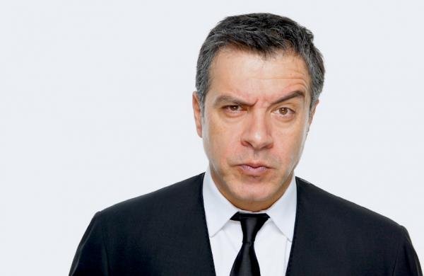 Όταν ο Σταύρος Θεοδωράκης έγραφε για τον Βαρουφάκη –«Ο καθηγητής με τη μηχανή, το ξυρισμένο κεφάλι και το δερμάτινο» | iefimerida.gr 0