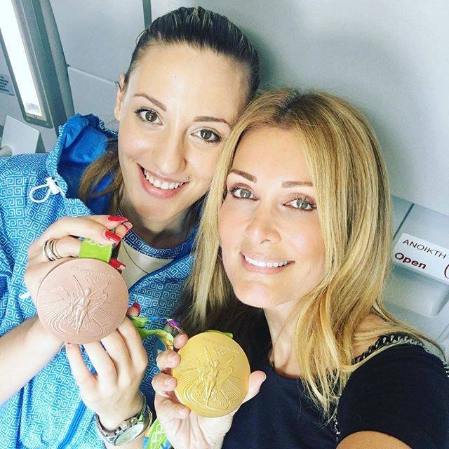 Η selfie της Αννας Κορακάκη με την Νατάσα Θεοδωρίδου [εικόνα] | iefimerida.gr 0