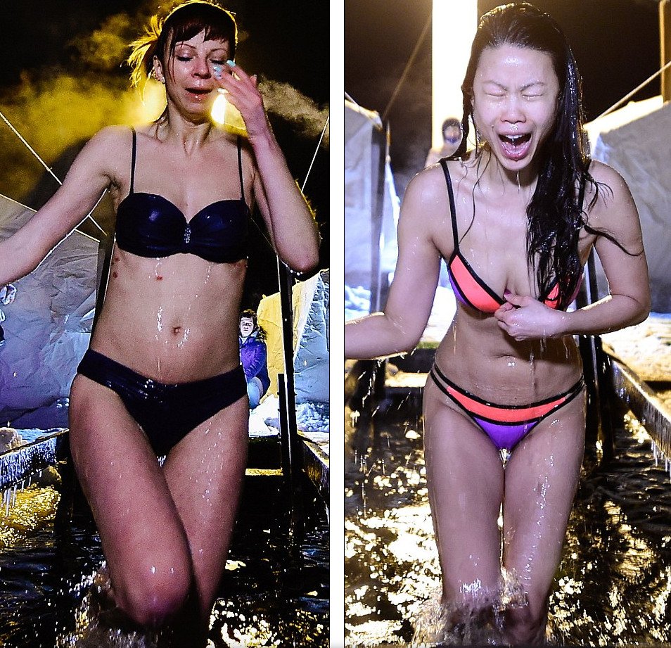 Ρωσίδες με τολμηρά μπικίνι βουτούν μέσα στον χιονιά για να πιάσουν τον σταυρό, στα Θεοφάνεια των Παλαιοημερολογιτών [εικόνες] | iefimerida.gr 7