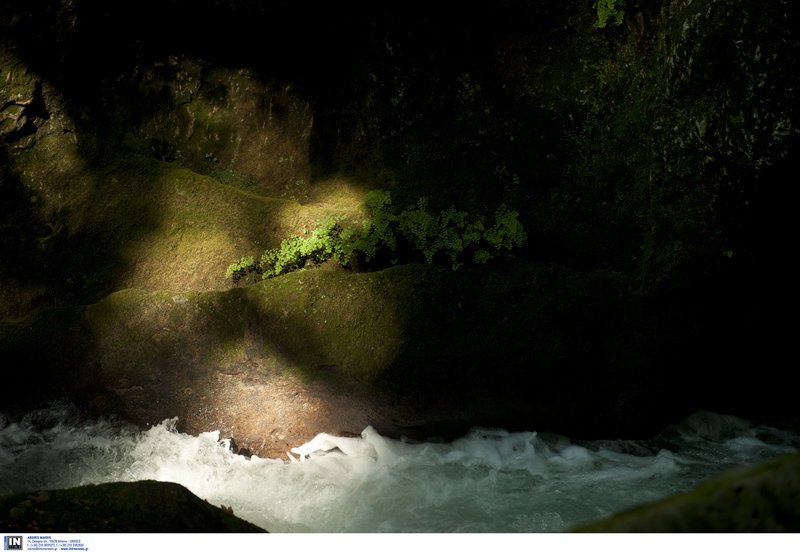Γιατί κατέρρευσε το Θεογέφυρο -Δείτε πόσο εντυπωσιακό ήταν [βίντεο] | iefimerida.gr 3