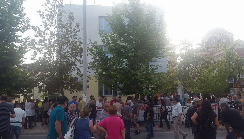 Διαμαρτυρία κατοίκων στη Θέρμη -Δεν θέλουν το κέντρο φιλοξενίας μεταναστών [εικόνες] | iefimerida.gr 1
