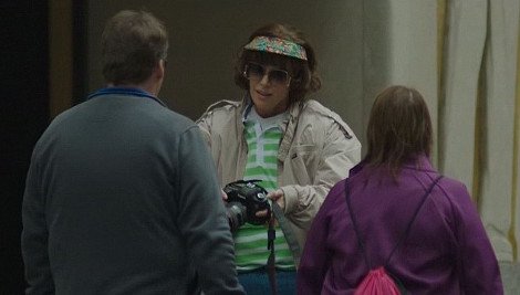 Η απίστευτη μεταμόρφωση της Σαρλίζ Θερόν -Μεταμφιέστηκε σε... παχύσαρκη και τριγυρνούσε στους δρόμους του Χόλιγουντ [εικόνες] | iefimerida.gr 1