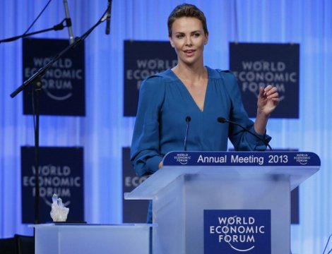 Στην αγκαλιά πανέμορφης ηθοποιού ο Πάολο Κοέλιο [εικόνα]  | iefimerida.gr 1