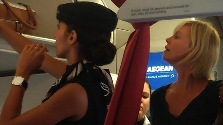 Στην Ελούντα για διακοπές η Σαρλίζ Θερόν -Το δείπνο των 16.000 ευρώ και τα tips των 300 ευρώ [εικόνα] | iefimerida.gr 0