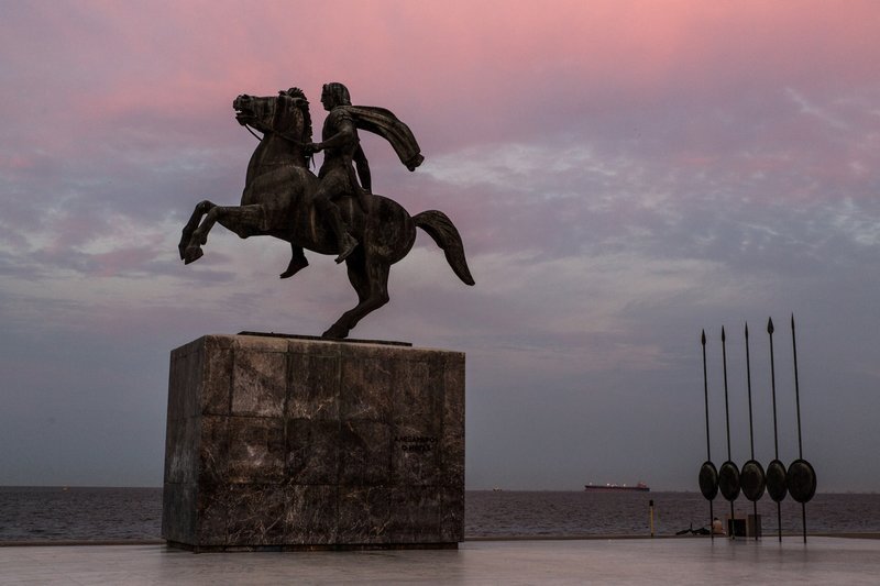 Η... άλλη Θεσσαλονίκη εν μέσω ΔΕΘ -Ξάπλες στην παραλία, ψάρεμα και άδειοι δρόμοι [εικόνες] | iefimerida.gr 8