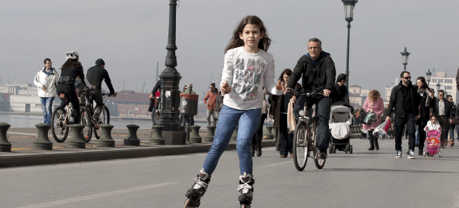 Απίστευτες εικόνες στη λεωφόρο Νίκης στη Θεσσαλονίκη που πεζοδρομήθηκε για 6 ώρες [φωτό] | iefimerida.gr 4