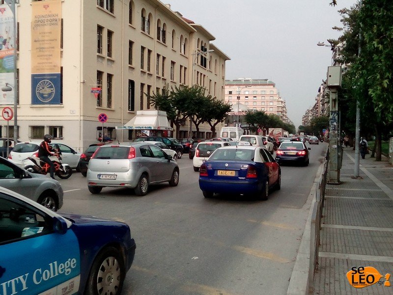 Χωρίς λεωφορεία η Θεσσαλονίκη -Κυκλοφοριακό κομφούζιο στο κέντρο [εικόνες] | iefimerida.gr 1