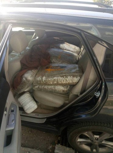 Ηγουμενίτσα: 36χρονος είχε γεμάτο το πορτμπαγκάζ με ναρκωτικά -Συνελήφθη μετά από καταδίωξη [εικόνες]  | iefimerida.gr 1