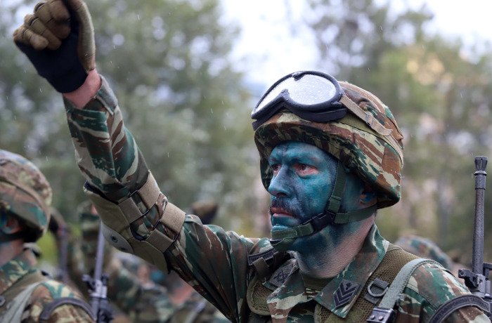 Μεγαλειώδης η στρατιωτική παρέλαση στη Θεσσαλονίκη [εικόνες] | iefimerida.gr 1