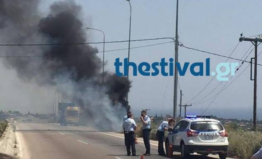 Χαλκιδική: Νεκρός σε τροχαίο -Πήρε φωτιά λόγω καύσωνα το αυτοκίνητό του [εικόνα & βίντεο] | iefimerida.gr 0