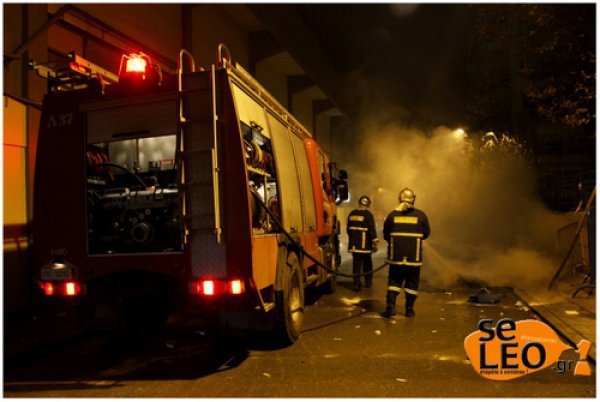 Φωτιά σε αντιπροσωπεία αυτοκινήτων στη Θεσσαλονίκη [εικόνα] | iefimerida.gr 0