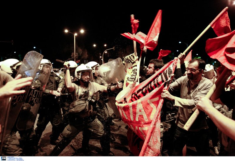 Θεσσαλονίκη: Επεισόδια και ένας τραυματίας πριν την ομιλία Τσίπρα [εικόνες & βίντεο]  | iefimerida.gr 2