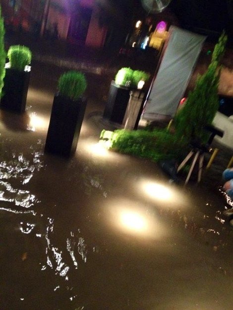 Θεσσαλονίκη: Προβλήματα από την κακοκαιρία στο κέντρο της πόλης -Καθυστερήσεις στο αεροδρόμιο «Μακεδονία» [εικόνα & βίντεο] | iefimerida.gr 0