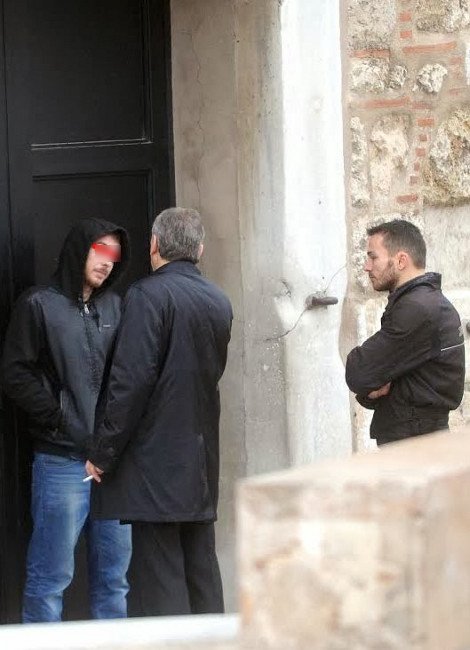 Ο 25χρονος που ήθελε να ανατιναχθεί στη Θεσσαλονίκη: Το έκανα γιατί οι φίλοι μου έγιναν Χρυσαυγίτες και δεν με κάνουν παρέα [εικόνες & βίντεο] | iefimerida.gr 1