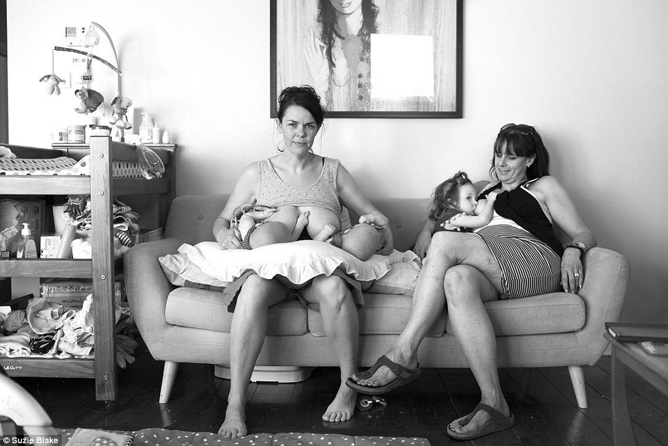 Ο θηλασμός όπως πραγματικά είναι -Γυναίκες και σπίτια χωρίς «ρετούς» [εικόνες] | iefimerida.gr 2