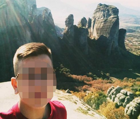 Θλίψη για τον 14χρονο που έπεσε από ταράτσα στη Θεσσαλονίκη -Είχε ανέβει για να δει τα πυροτεχνήματα [εικόνες] | iefimerida.gr 1