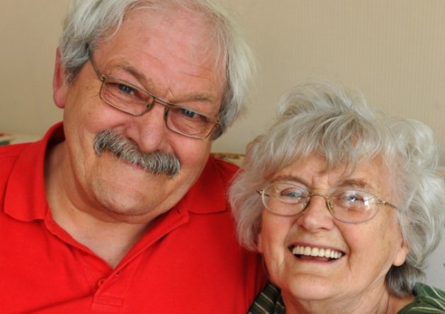 Το ζευγάρι που κατέρριψε κάθε ρεκόρ -Ιδού γιατί παντρεύονται μετά από 42 χρόνια αρραβώνα [εικόνες] | iefimerida.gr 2