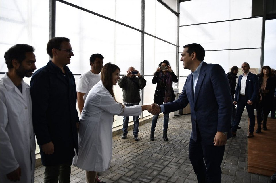 Ο Τσίπρας στα Πλαστικά Θράκης και τα θερμοκήπια της περιοχής [εικόνες]  | iefimerida.gr 0