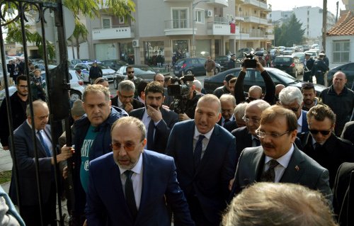 Προκλητικός Τσαβούσογλου από τη Θράκη -Μίλησε για «τουρκική» μειονότητα [εικόνες & βίντεο] | iefimerida.gr 4