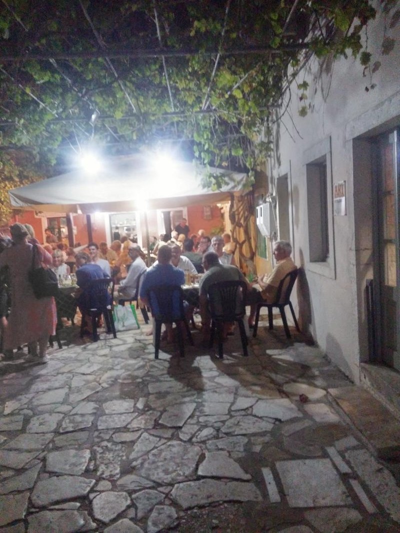 Ο γερουσιαστής Εντουαρντ Κένεντι, γνωστός στο νησί και ως «Τέντι», συνέχιζε να επισκέπτεται για πολλά χρόνια τους Παξούς